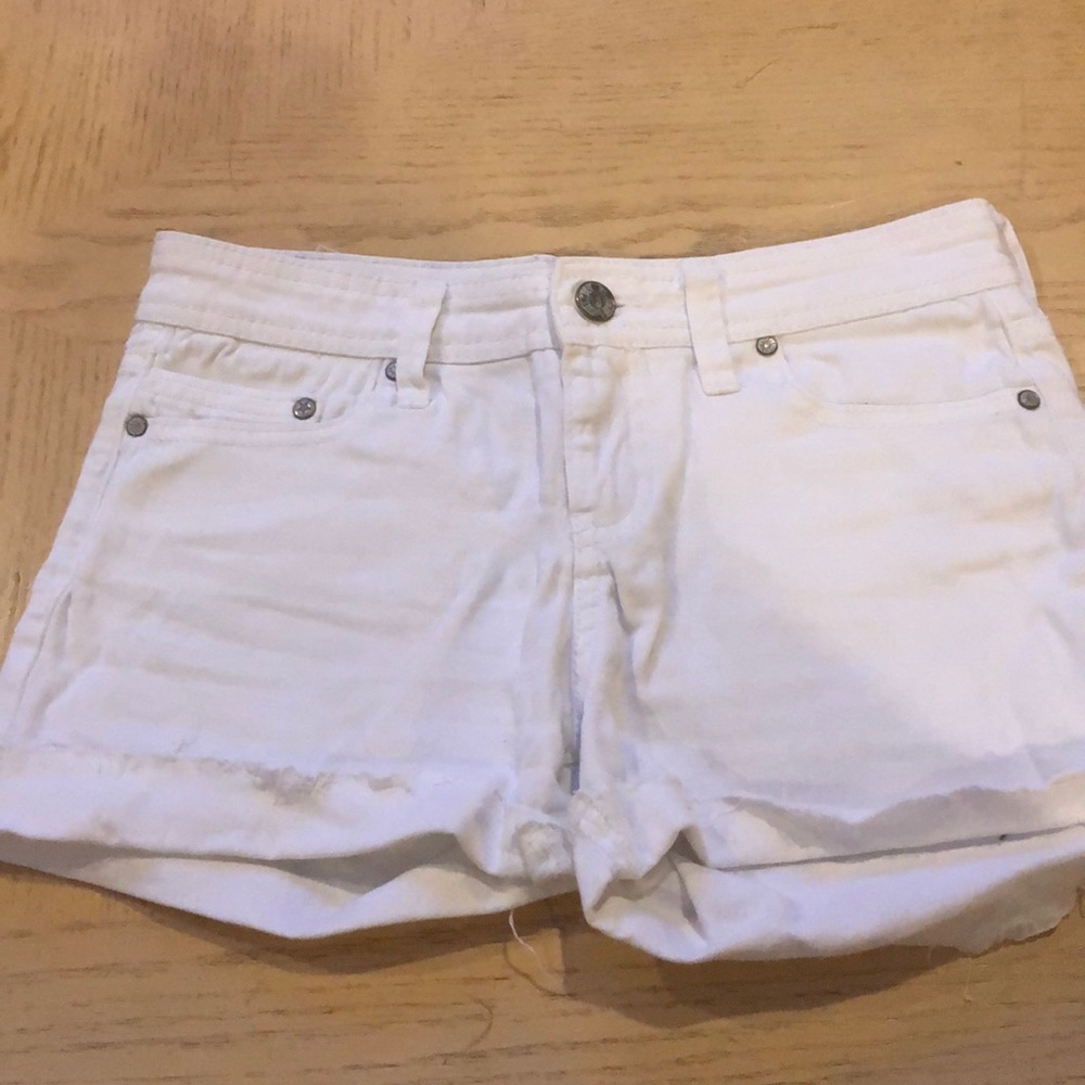 white jean shorts